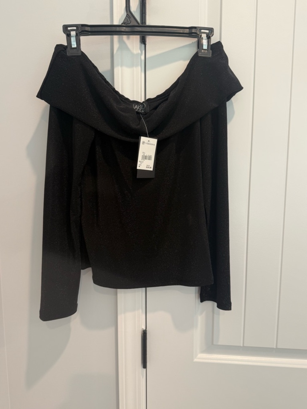 Versona Black Off-Shoulder Long Sleeve Top